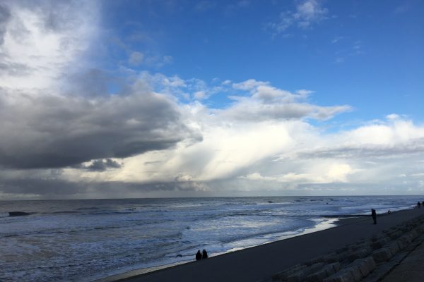 Sonne und Wolken am Nordstrand Norderney