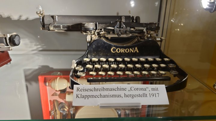 Corona Schreibmaschine